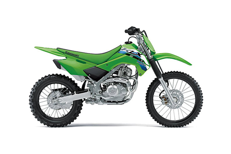 kawasaki 140 kubikcentrimetu motociklu noma berniem pusaudžiem Jelgavā
